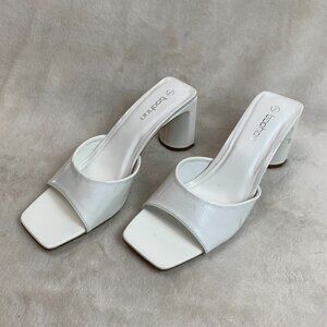 Boohoo Low Flat Heel Mule White US 9 / UK 7 / EU40